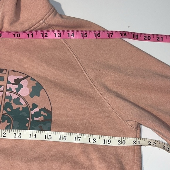 The North Face Pink With Camo Emblem Winter Hoodie
Size: Medium - Picture 8 of 13